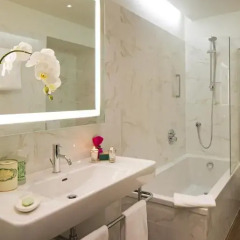 Отель Starhotels Majestic 4* Стандартный номер с двуспальной кроватью фото 8