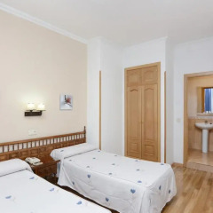 Отель Hostal Biarritz Испания, Мадрид - отзывы, цены и фото номеров - забронировать отель Hostal Biarritz онлайн спа