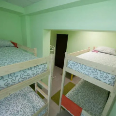 Mezhdu morem i solntsem Hostel Кровать в общем номере фото 6