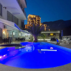 Апартаменты Montelux Apartments бассейн