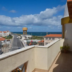 Peniche Beach House - Hostel балкон
