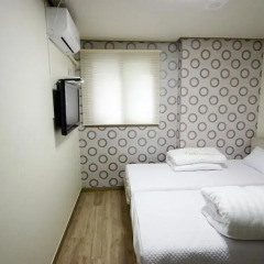 Отель Tomo Residence 2* Стандартный номер с 2 отдельными кроватями фото 3