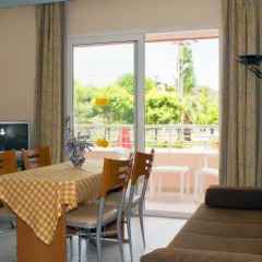 Апартаменты Highlife Apartments комната для гостей фото 4