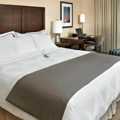 Отель Delta Hotels by Marriott Saskatoon Downtown 3* Стандартный номер с различными типами кроватей фото 4