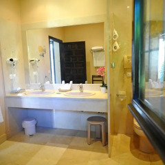 Отель San Román de Escalante 4* Улучшенный номер с различными типами кроватей фото 9