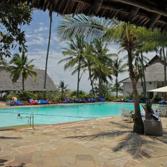Отель Voyager Beach Resort бассейн фото 3