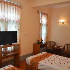 Royal Yadanarbon Hotel 3* Стандартный номер с двуспальной кроватью фото 9