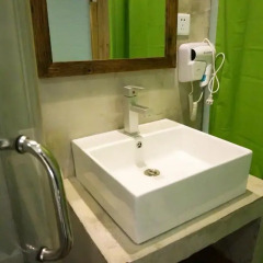 Chengdu Lazybones Lounge Hostel Кровать в общем номере с двухъярусной кроватью фото 2