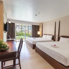 Отель Phuket Orchid Resort and Spa 4* Стандартный семейный номер с разными типами кроватей фото 6