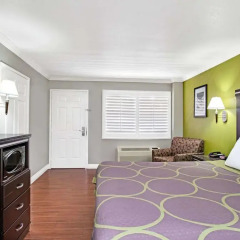 Отель Super 8 by Wyndham Inglewood/LAX/LA Airport 2* Стандартный номер с различными типами кроватей фото 12