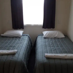Отель Kowhai & Colonial Motel 3* Студия с различными типами кроватей фото 3