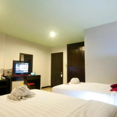 Отель Pj Patong Resortel 3* Улучшенный номер фото 4
