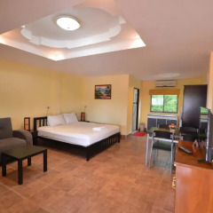 Отель Phratamnak Inn интерьер отеля