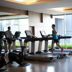 Отель Radisson Blu Plaza Bangkok Бангкок фитнесс-зал