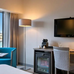 Отель Tivoli Oriente 4* Улучшенный номер с различными типами кроватей фото 5