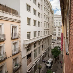 Отель Petit Palace Cliper Gran Vía Испания, Мадрид - отзывы, цены и фото номеров - забронировать отель Petit Palace Cliper Gran Vía онлайн балкон