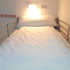Pil Pil Hostel Madrid Кровать в общем номере с двухъярусной кроватью фото 10