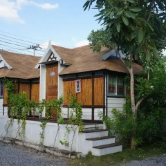 Отель De Coco House Sriracha 3* Бунгало Делюкс с различными типами кроватей фото 16