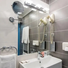Amrita Hotel 4* Номер категории Эконом с различными типами кроватей фото 4