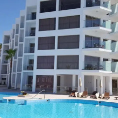 Adams Beach Hotel Deluxe Wing - Только для взрослых бассейн фото 2