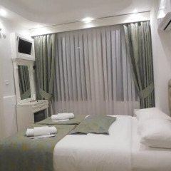 Отель La Petite Maison 3* Стандартный номер с двуспальной кроватью