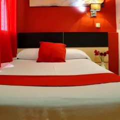Отель Hostal Falfes Стандартный номер с двуспальной кроватью (общая ванная комната) фото 2