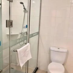 Отель Hanting Hotel Beijing Water Cube Китай, Пекин - отзывы, цены и фото номеров - забронировать отель Hanting Hotel Beijing Water Cube онлайн ванная фото 2
