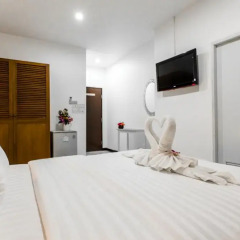 Отель Karon Sunshine Guesthouse & Bar 3* Стандартный номер с различными типами кроватей фото 2