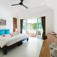Отель Bay View Resort - Phi Phi Island 3* Улучшенная вилла с различными типами кроватей фото 13