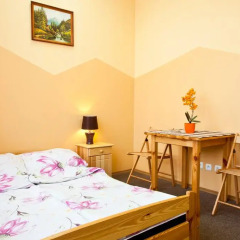 Moon Hostel Стандартный номер с двуспальной кроватью (общая ванная комната) фото 3