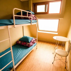 Kimchee Sinchon Guesthouse - Hostel Стандартный номер с 2 отдельными кроватями фото 4