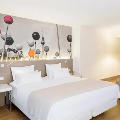 Отель NH Collection Berlin Mitte Am Checkpoint Charlie 4* Стандартный номер с разными типами кроватей фото 22