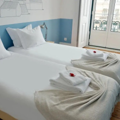 Отель Lisbon Check-In Guesthouse 3* Стандартный номер с двуспальной кроватью (общая ванная комната) фото 15