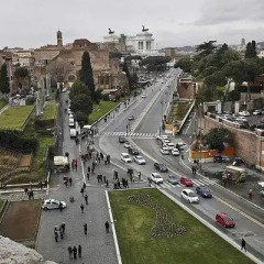 Отель Sunny flat in elegant building close to Colosseum Рим пляж