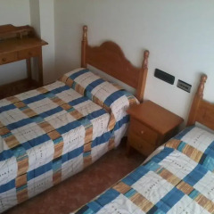 Отель Hostal Linares комната для гостей фото 4