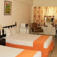 Pineapple Court Hotel 2* Стандартный номер с 2 отдельными кроватями фото 16