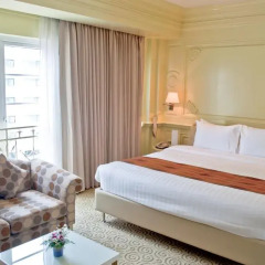 Отель Kingston Suites Bangkok 4* Улучшенный номер с различными типами кроватей фото 9