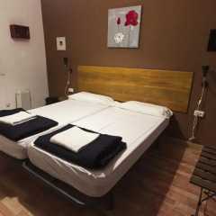 Отель Break N Bed Стандартный номер фото 9