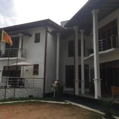 Mahakumara White House Hotel балкон