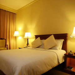 Отель The Tawana Bangkok 3* Улучшенный номер с разными типами кроватей