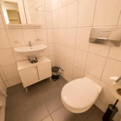 Апартаменты HITrental Seefeld - Kreuzstrasse Apartments ванная фото 2