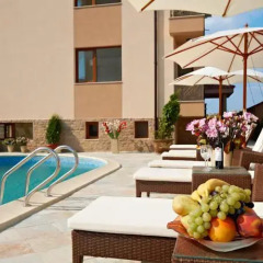 Отель Stanny Court ApartHotel бассейн фото 3