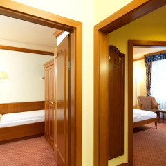 Hotel City Central 4* Стандартный семейный номер с различными типами кроватей