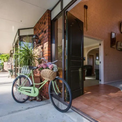 Отель Tudor Park Country Stay B+B спортивное сооружение