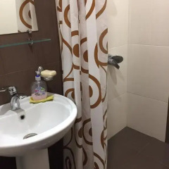 Отель Holiday Home On Komitas ванная
