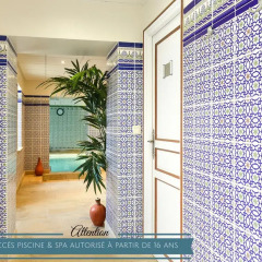 Hotel The Originals Domaine des Thômeaux (ex Relais du Silence) интерьер отеля
