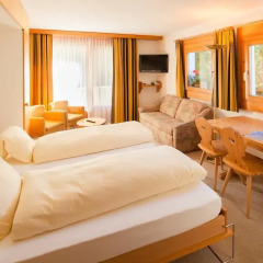 Chesa Surlej Hotel 3* Номер категории Эконом с двуспальной кроватью фото 3