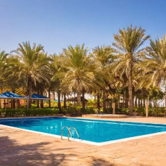 Отель Coral Beach Resort - Sharjah ОАЭ, Шарджа - 8 отзывов об отеле, цены и фото номеров - забронировать отель Coral Beach Resort - Sharjah онлайн бассейн фото 2