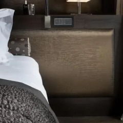 Отель Les Suites de la Potinière сейф в номере