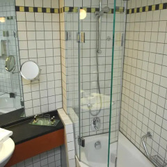 Hotel Alexander Plaza 4* Улучшенный номер с двуспальной кроватью